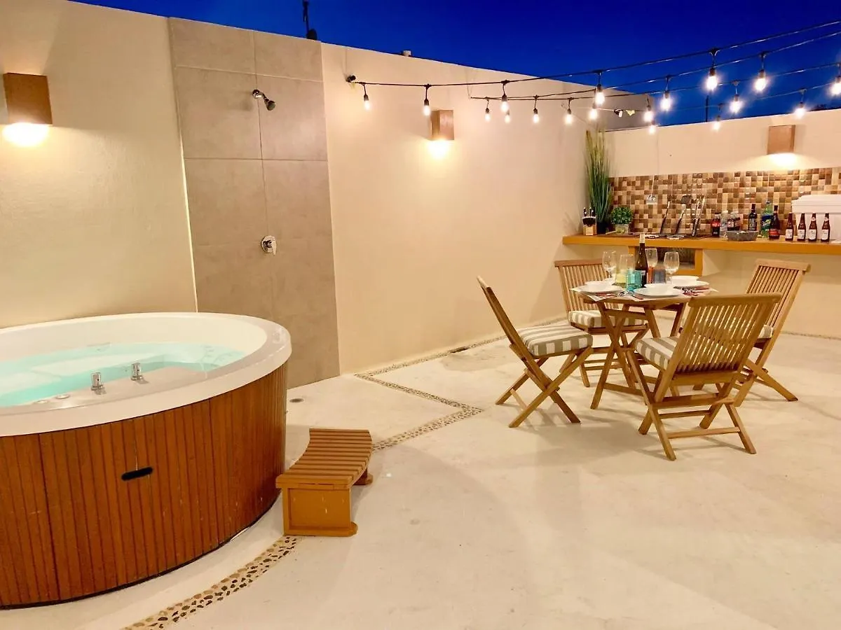 Sleeps 4-6-Amazing 2 Bedroom Ph With Bbq Jacuzzi Tulum Mexico