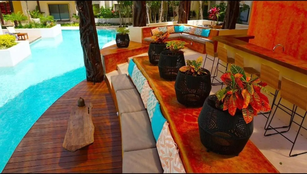 Sleeps 4-6-Amazing 2 Bedroom Ph With Bbq Jacuzzi Tulum