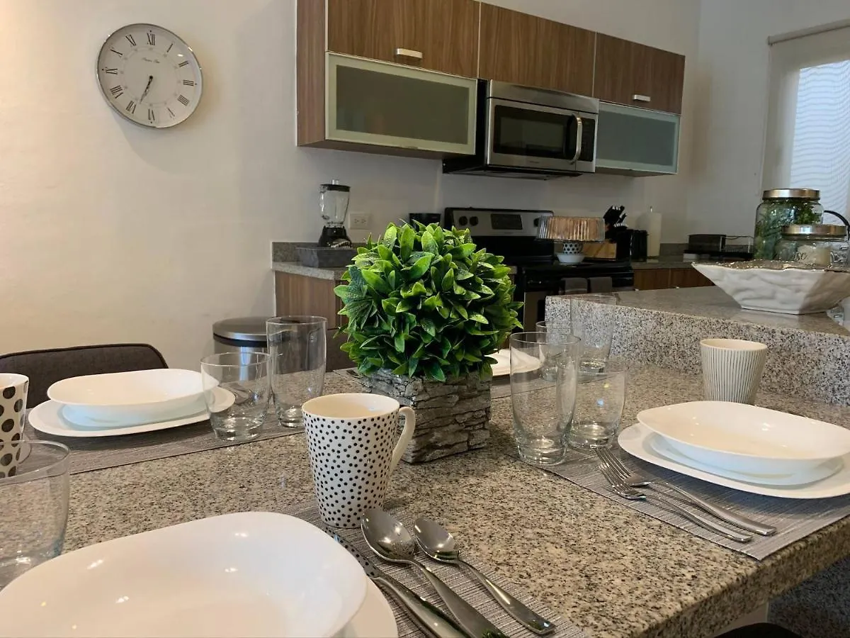 Sleeps 4-6-Amazing 2 Bedroom Ph With Bbq Jacuzzi Tulum 0*,
