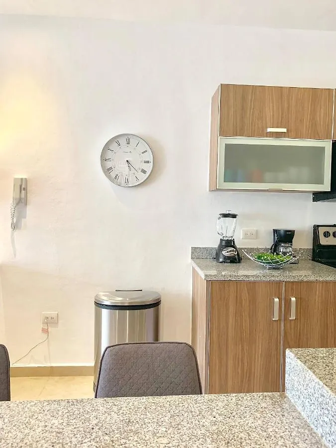 Sleeps 4-6-Amazing 2 Bedroom Ph With Bbq Jacuzzi Tulum
