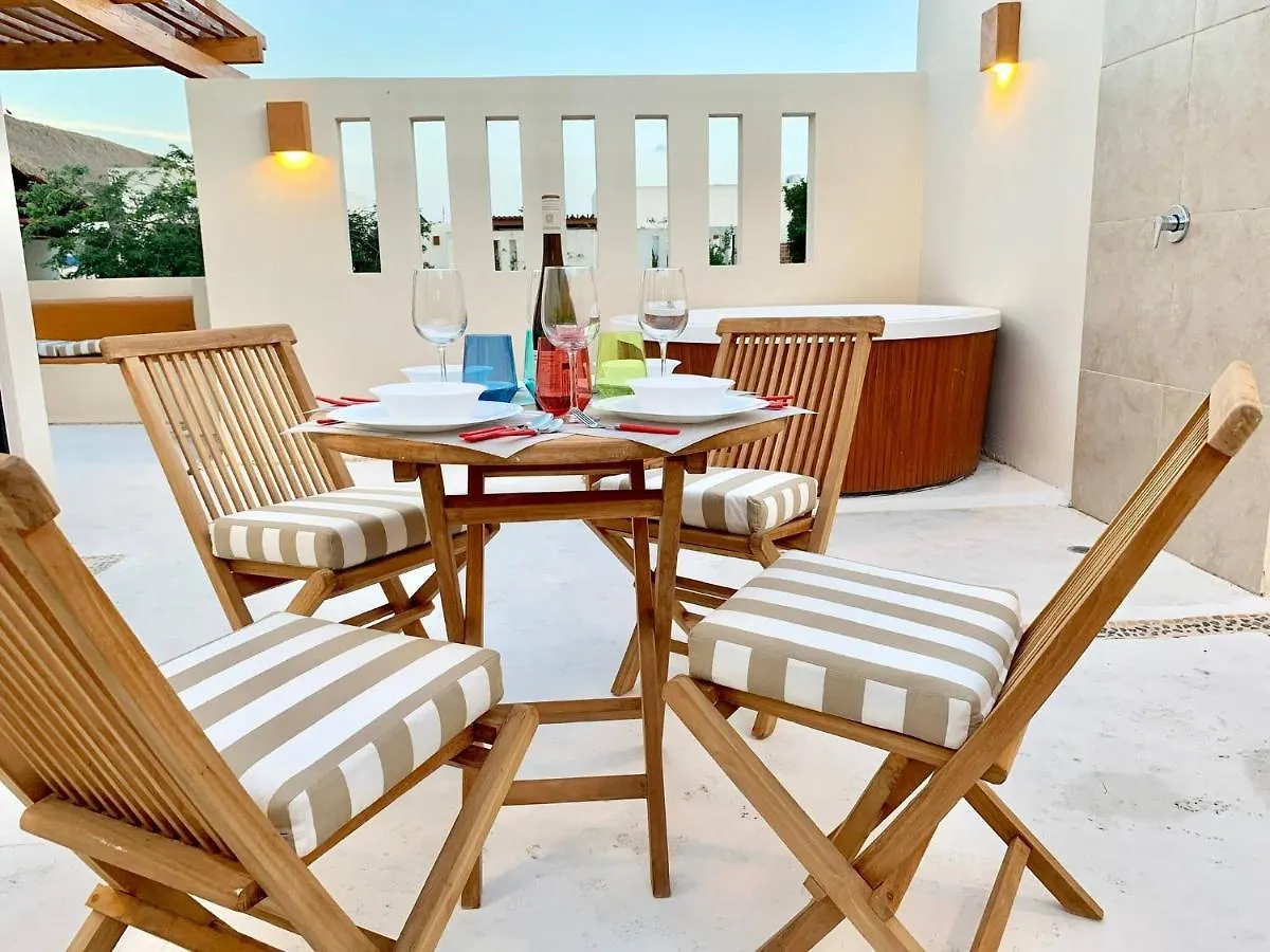 Sleeps 4-6-Amazing 2 Bedroom Ph With Bbq Jacuzzi Tulum 0*,